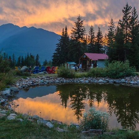 Heather Mountain Lodge Golden Bagian luar foto