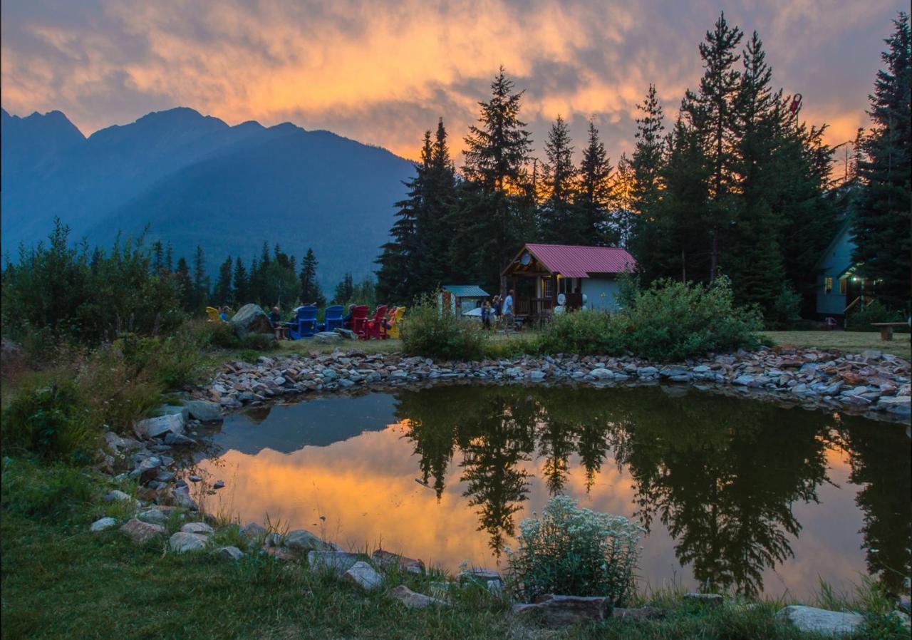 Heather Mountain Lodge Golden Bagian luar foto