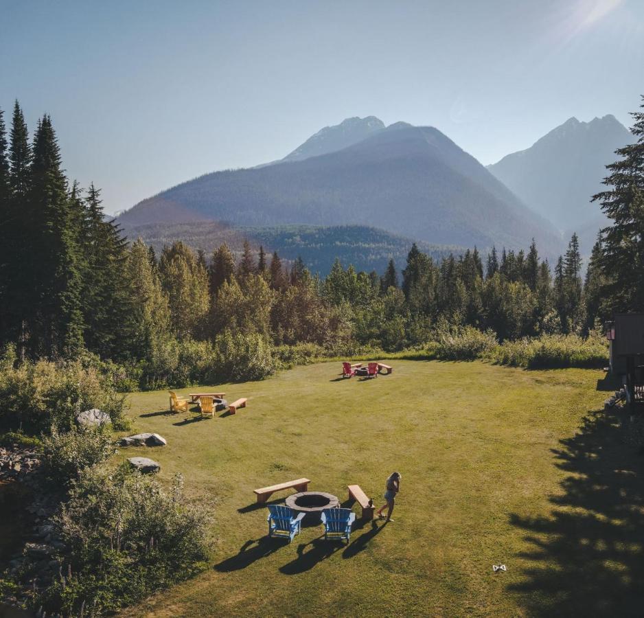 Heather Mountain Lodge Golden Bagian luar foto