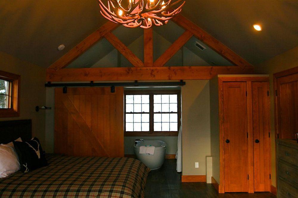 Heather Mountain Lodge Golden Bagian luar foto