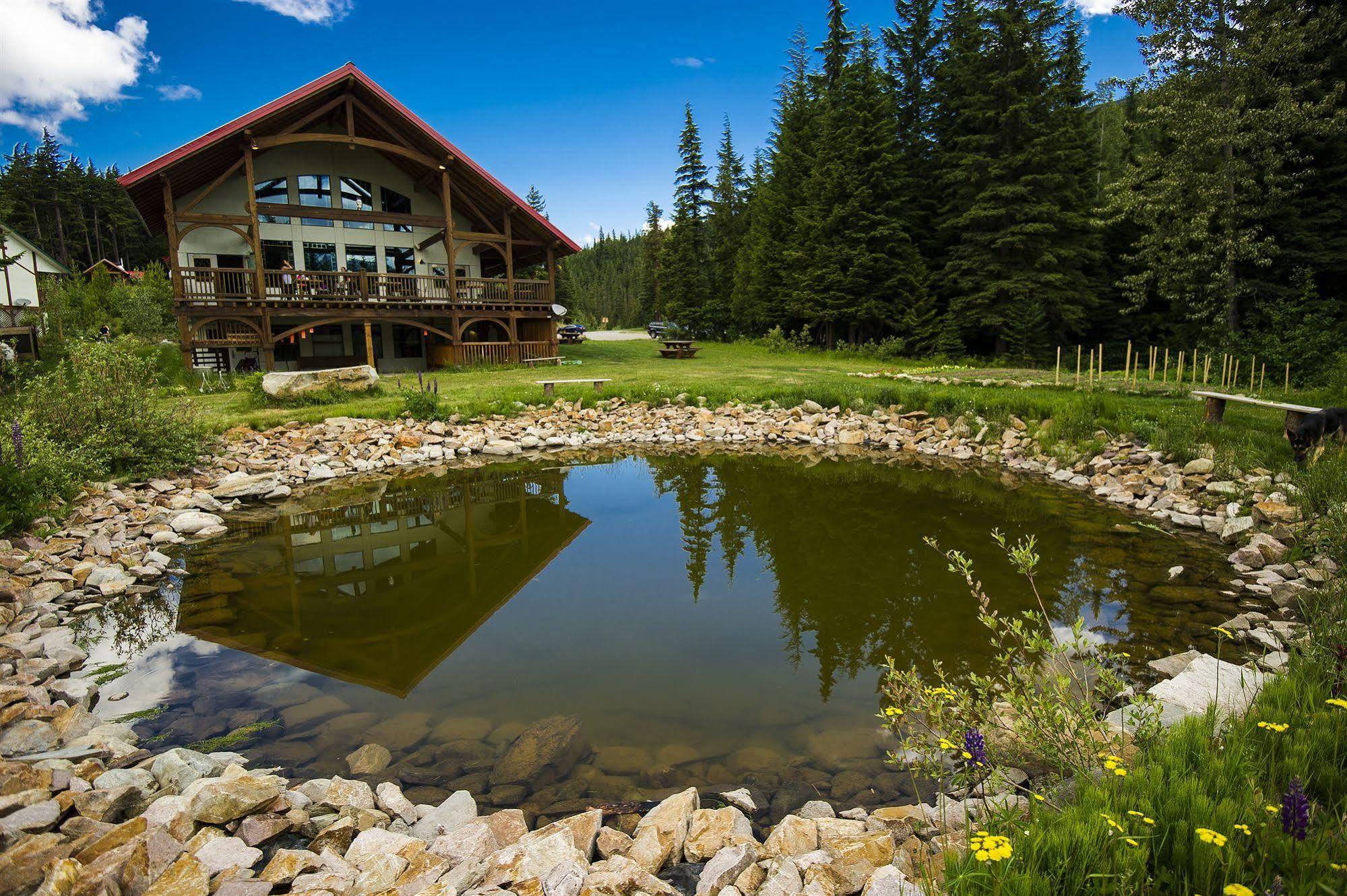 Heather Mountain Lodge Golden Bagian luar foto